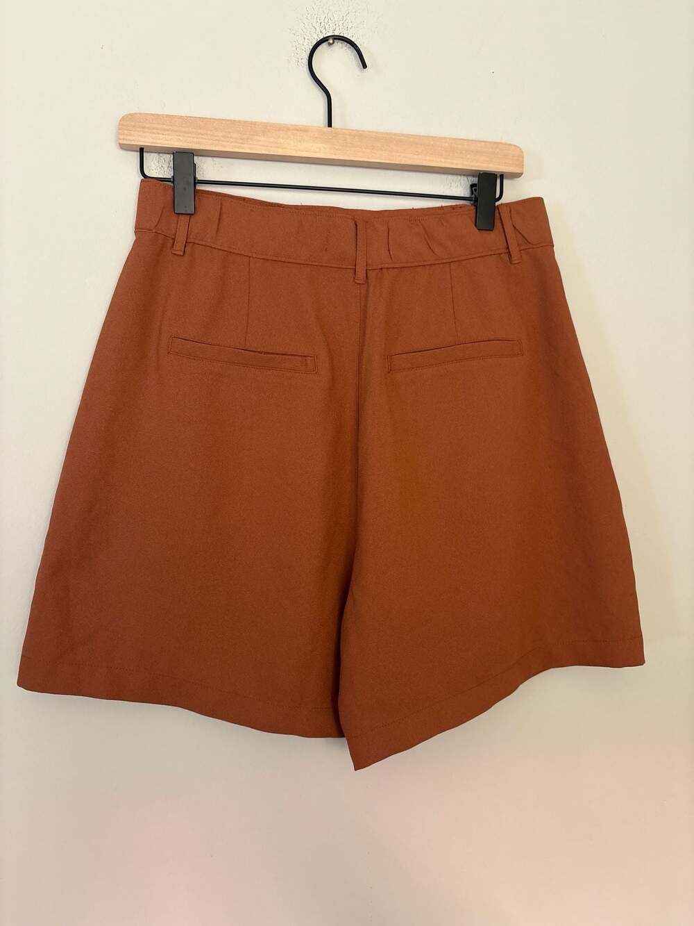 Abercrombie & Fitch Women's High-Rise Pleated Tailored Shorts Sz M - Picture 3 of 5